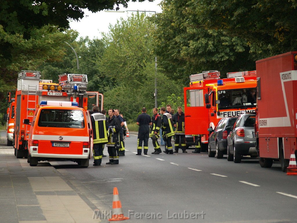 Einsatz BF Strahlenalarm Koeln Porz Gremberghoven HansestrP209.JPG